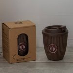 To-go krus af kaffegrums med logo emballage