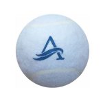 Tennisbold-med-logo-model-promo-medium-hvid