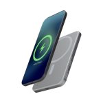 Magnetisk-powerbank-med-logo-moerk-alu-5000mah